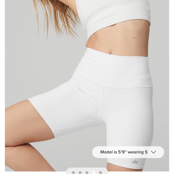 Alo Biker Shorts - Picture 4 of 4